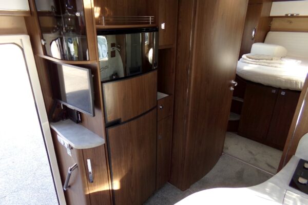 270074B4-F515-4D02-8C6D-005A6491E4D0-148bec65