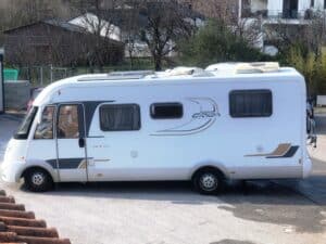 Camping car intégral Hymer modèle Eriba Jet 697 Fiat