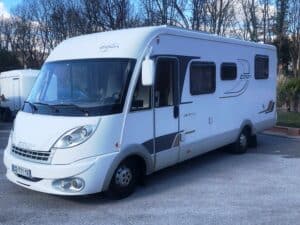 Camping car intégral Hymer modèle Eriba Jet 697 Fiat