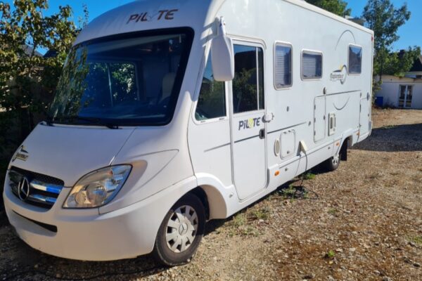 CAMPING CAR photo extérieur MEILLEURE JPG