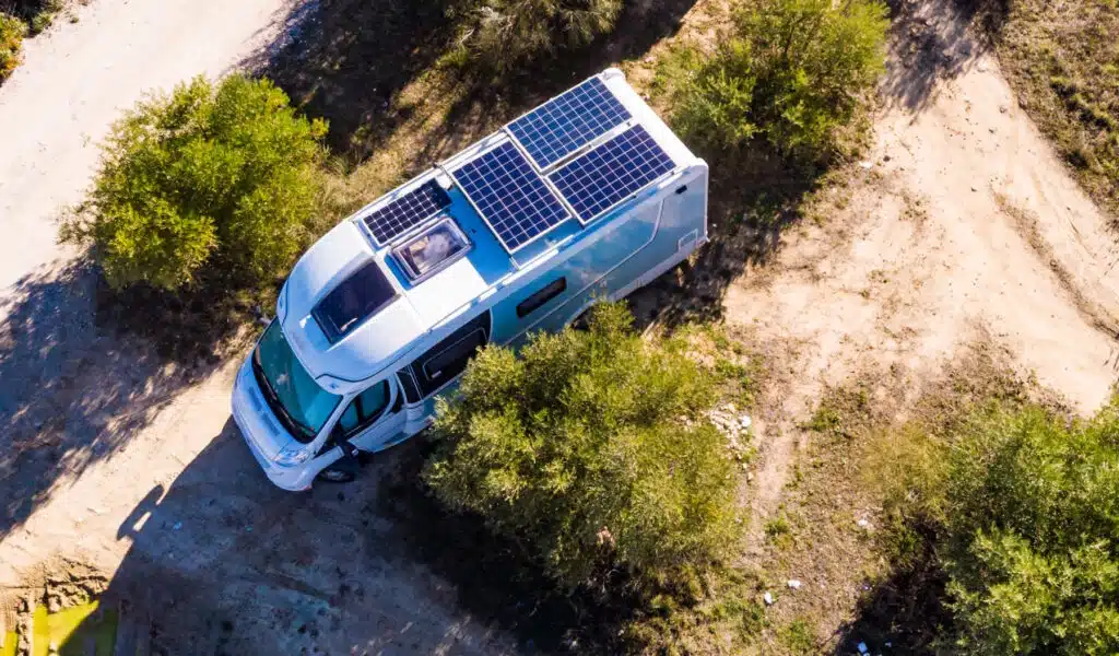 panneaux solaires adaptées aux camping-cars