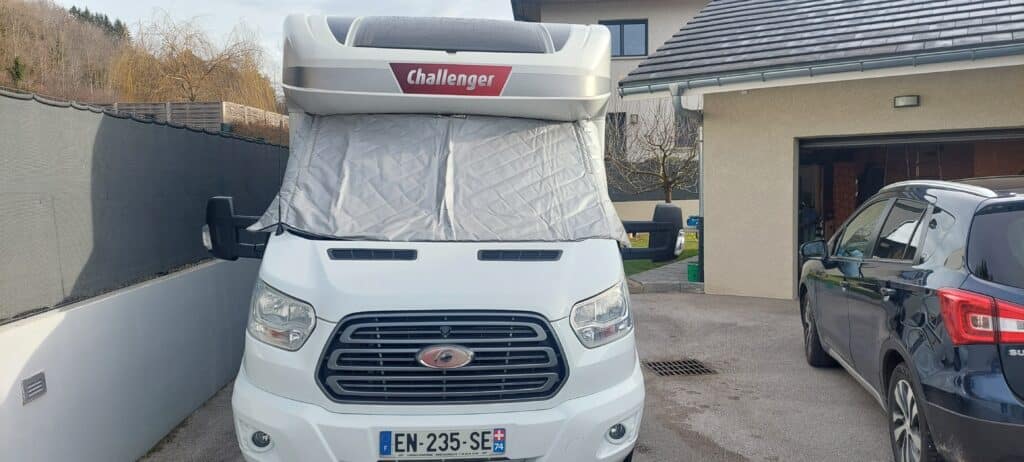 Camping car profilé Challenger Ford