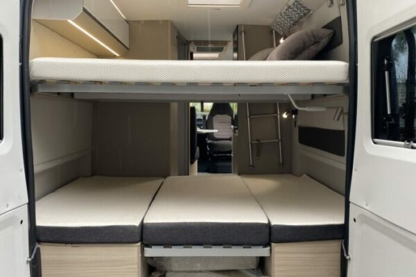 DB2DB0F9-7C81-47F7-99E0-5A05583A7270-798x466