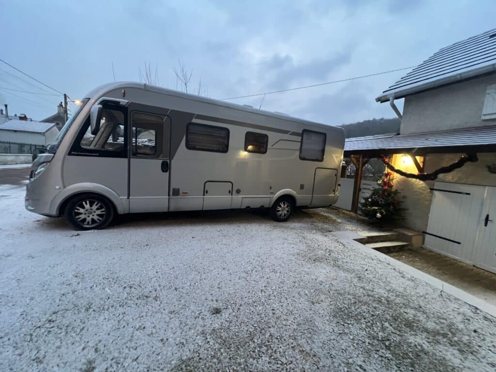 Camping car intégral Hymer BMC 690 I Mercedes-Benz