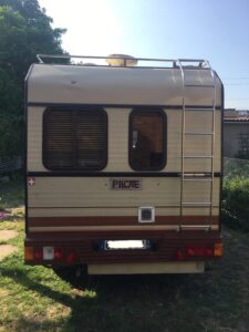 Camping car profilé Pilote R 300 Renault
