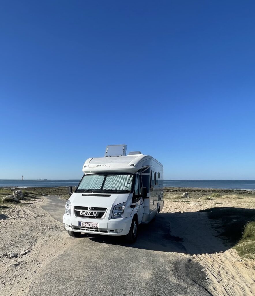 Camping car profilé Hymer Eriba Car 613 EMOTION Ford 2.2 TDCI 140cv Ford