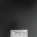 Étiquette produit sur chauffe-eau noir Truma.