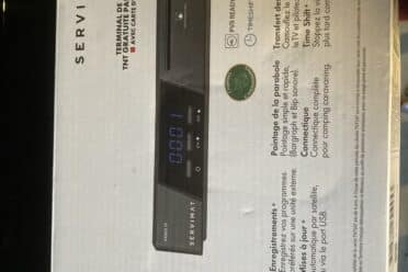Boîte d'un terminal satellite Tivusat Servimat III