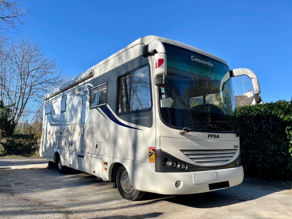 Camping car intégral Concorde Liner 940 Iveco