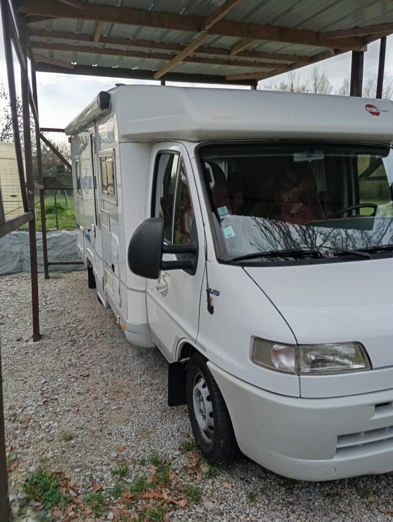 Camping-car profilé Bürstner 2,8jtd Fiat