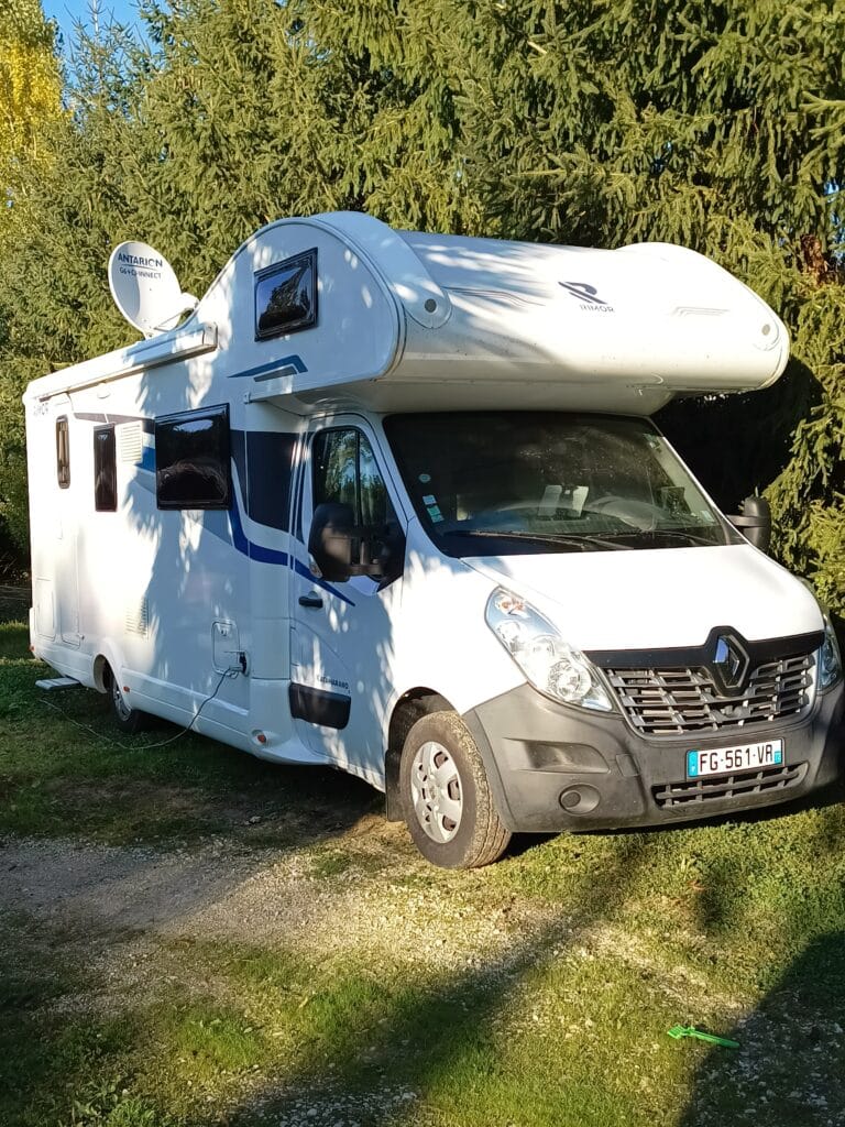 Camping-car capucine Rimor Renault