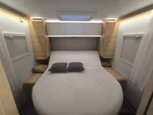 Camping-car profilé Adria MATRIX 670 DC Fiat
