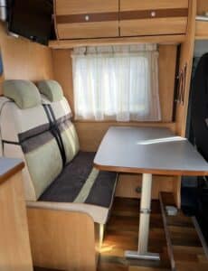 Camping-car profilé Sunlight T66 capron Ford