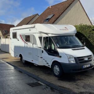 Camping-car profilé Sunlight T66 capron Ford
