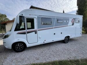Camping-car intégral Pilote G740 FGJ Evidence Fiat