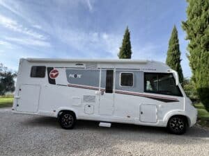 Camping-car intégral Pilote G740 FGJ Evidence Fiat