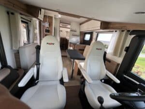 Camping-car intégral Pilote G740 FGJ Evidence Fiat