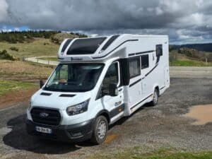 Camping-car profilé Benimar Tessoro Ford