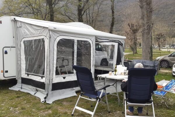 50cd448b-aaf4-450e-9ad5-883c46adaec3-1