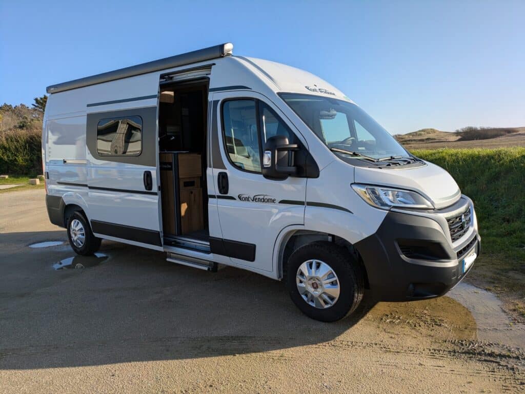Fourgon aménagé Font Vendôme Leader Camp Duo Fiat