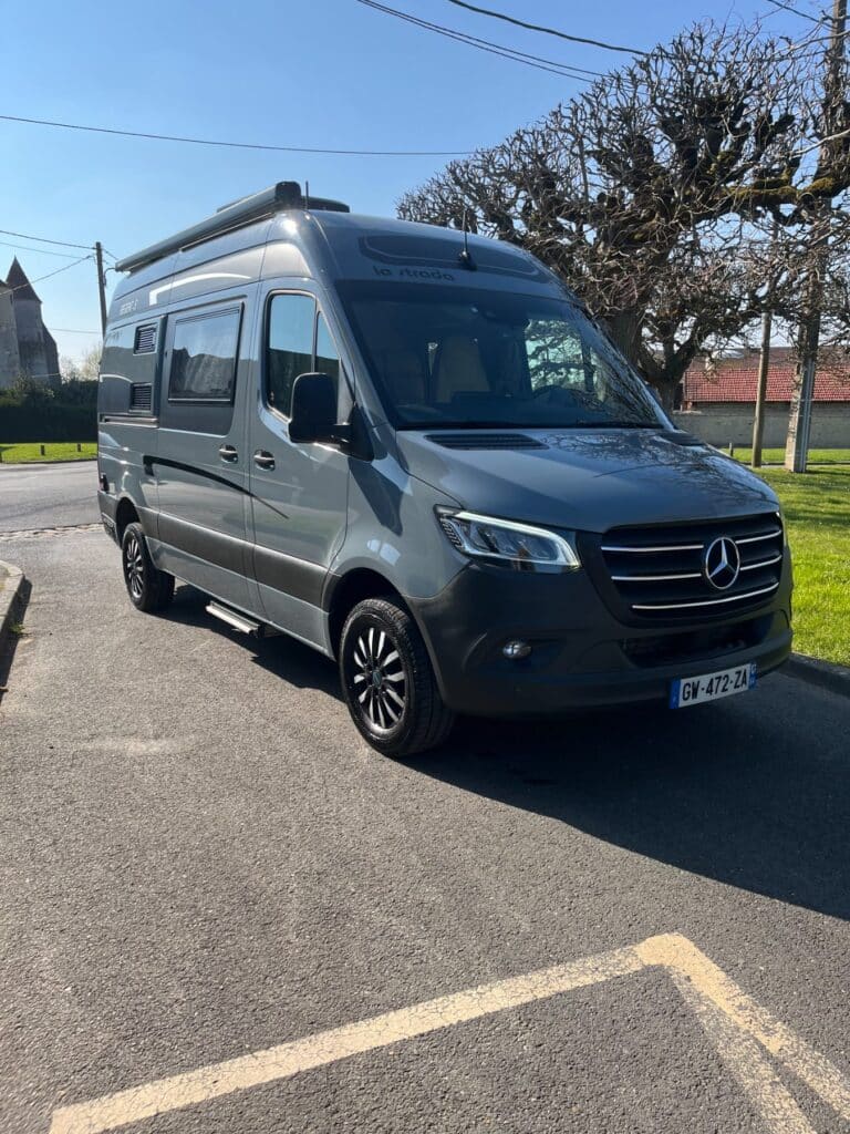 Fourgon aménagé La Strada REGENT S 417 CDI Mercedes-Benz