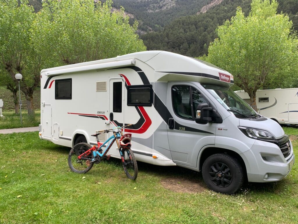 Camping-car intégral Challenger 338 primium Fiat