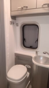 Fourgon aménagé Adria Adria twin SHX 640 ( toit rehaussé) Fiat