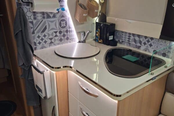 inbound8054042213989636866