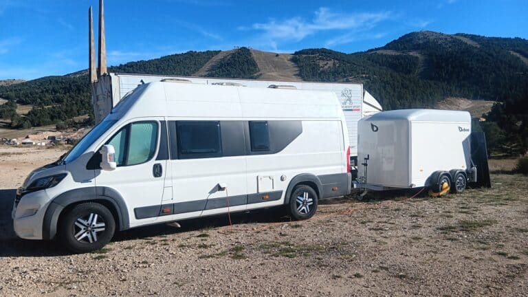 Fourgon aménagé Adria Adria twin SHX 640 ( toit rehaussé) Fiat