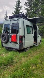 Van aménagé Citroën Jumper en pleine nature