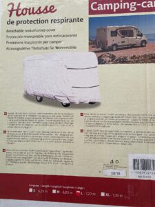 Housse respirante pour camping-car sur emballage produit