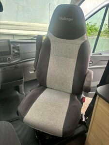 Camping-car profilé Challenger SLIM 217 Ford