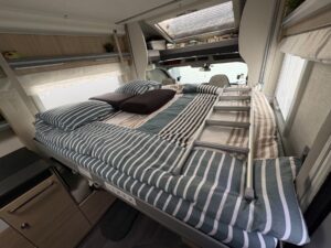 Camping-car profilé Challenger 260 Ford
