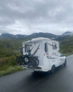 Camping-car capucine Lada Granta
