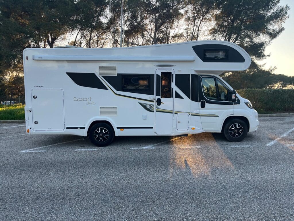 Camping-car capucine Benimar 346 up sport Citroën