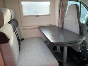 Camping-car profilé Challenger SLIM 217 Ford