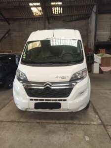Camping-car blanc Pössl 2Win S Plus vue avant