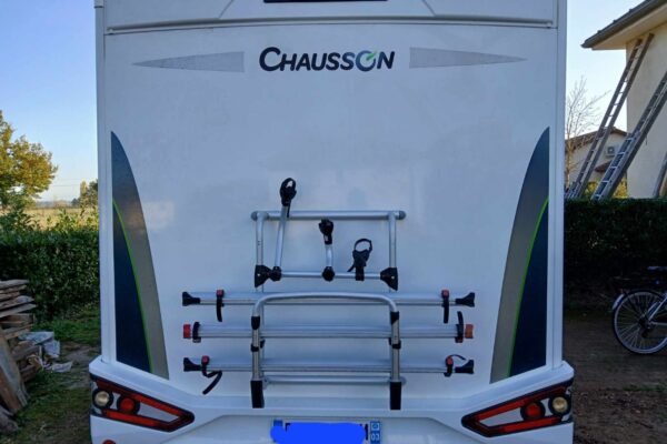 Arrière camping-car Chausson avec porte-vélos