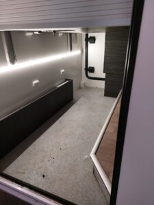 Soute de camping-car avec éclairage LED