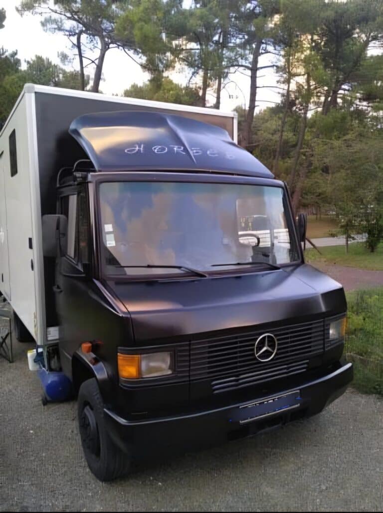 Camion aménagé Mercedes Mercedes-Benz