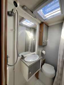Camping-car intégral Pilote City-van CV57 Fiat