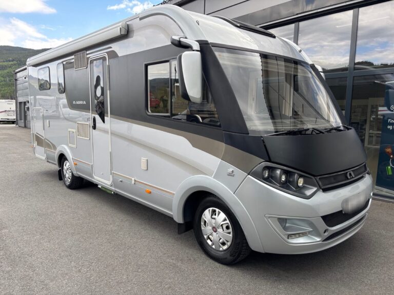 Camping-car intégral Adria Sonic Supreme Fiat