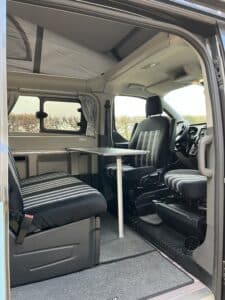 Van aménagé nugget plus Ford