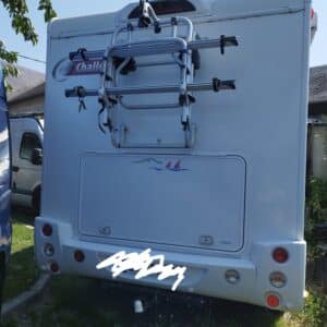 Arrière de camping-car avec porte-vélos