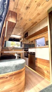 Fourgon aménagé URVAN SAS van Life France SPRINTER 4X4