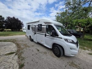 Camping-car profilé Fleurette Florium Baxter 64 LDF Fiat