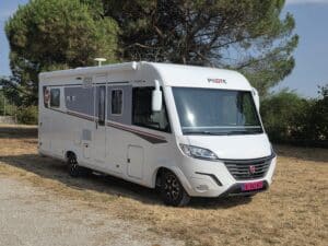 Camping-car intégral Pilote G740 FC évidence Fiat