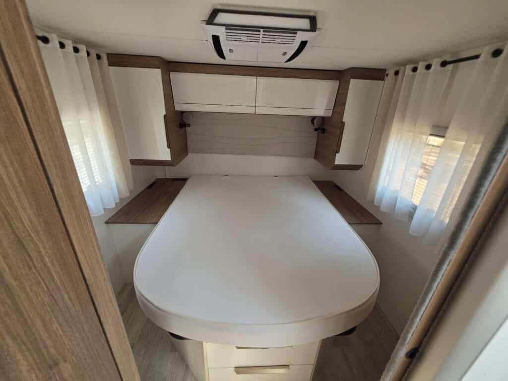Camping-car intégral Pilote G740 FC évidence Fiat