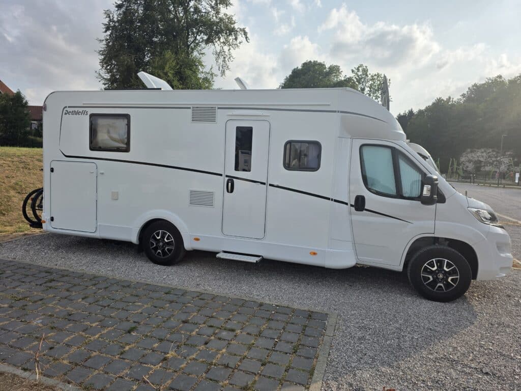 Camping-car profilé Dethleffs Just 90 T7052DBL Citroën