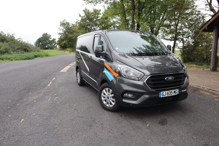 Van aménagé Transit Custom Limited PHEV L1H1 Ford